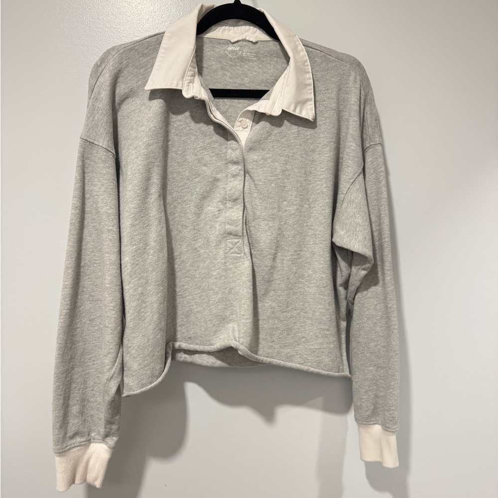 Aerie Heather Gray and White Sweatshirt